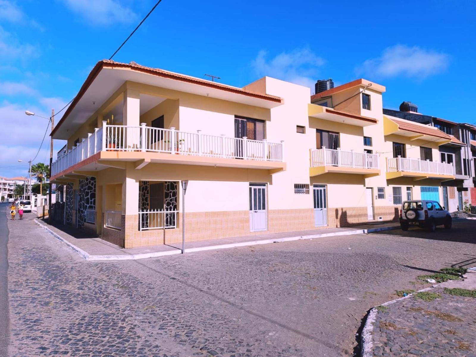 Pensao Dona Fica Apartamento Tarrafal  Exterior foto
